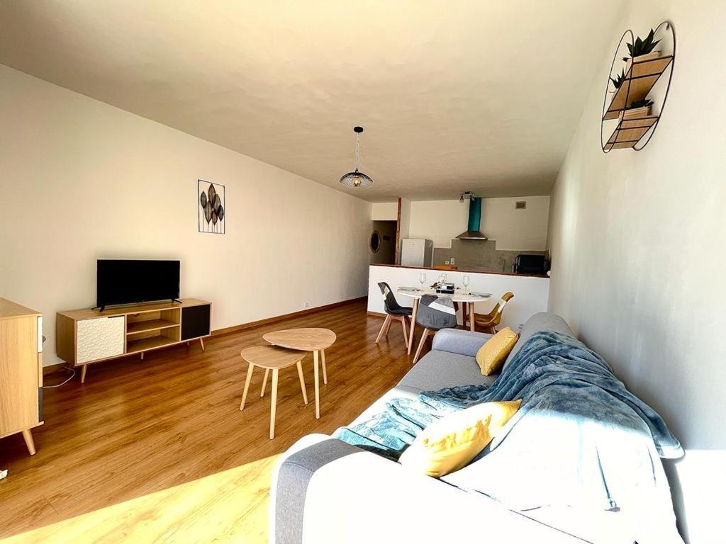 U061 - Grand Studio Renove - Vue Montagne Греольер Экстерьер фото